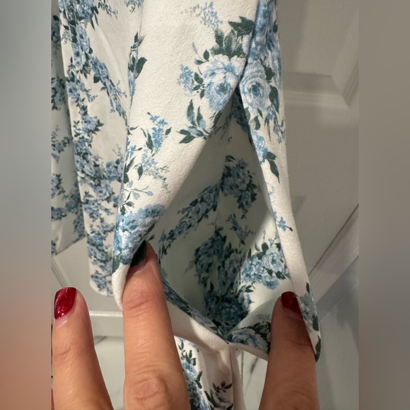 Altrd State Floral Blue and White Dress with bows on straps. Woman’s L(8/10) - Picture 6 of 7